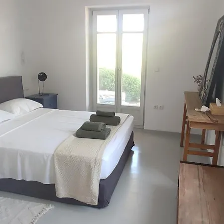 Waterfront With Private Pool And Seaview * Otziás