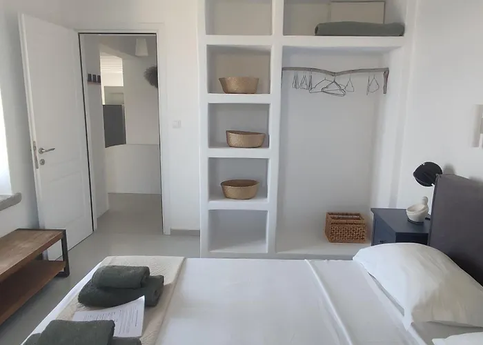 Waterfront With Private Pool And Seaview * Otziás