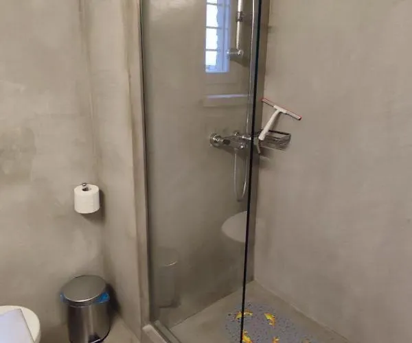 Waterfront With Private Pool And Seaview * Otziás