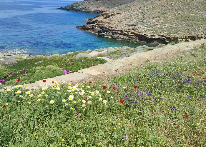 Villa Waterfront With Private Pool And Seaview Otzias